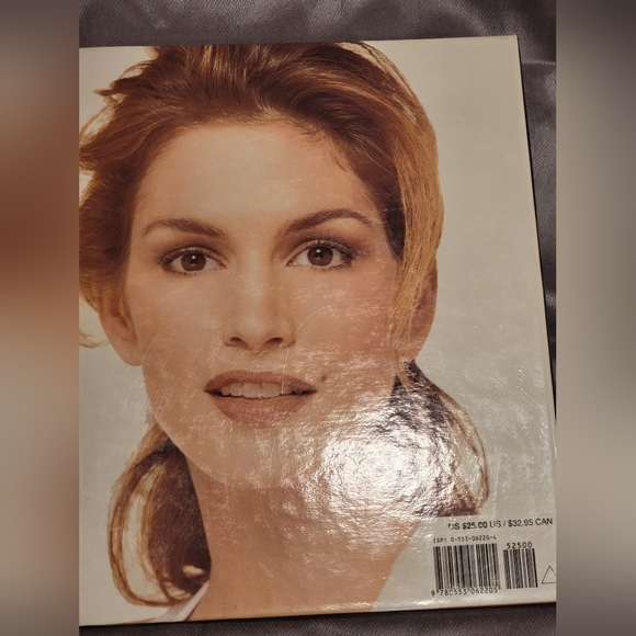 Cindy Crawford's Basic Face: A Makeup Workbook - Hardcover 1996 - Picture 2 of 8